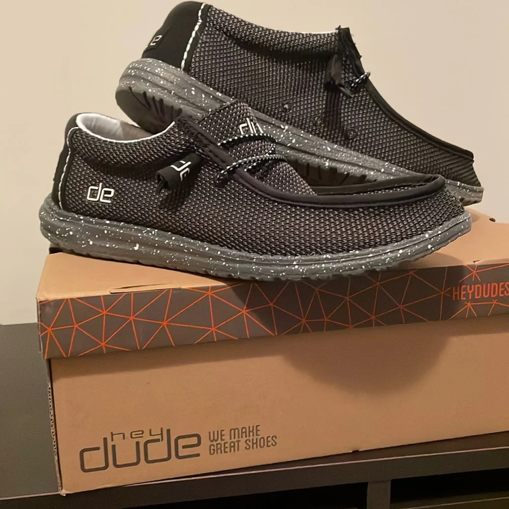 Hey Dude Wally L Sox mens size 9 - Picture 1 of 12